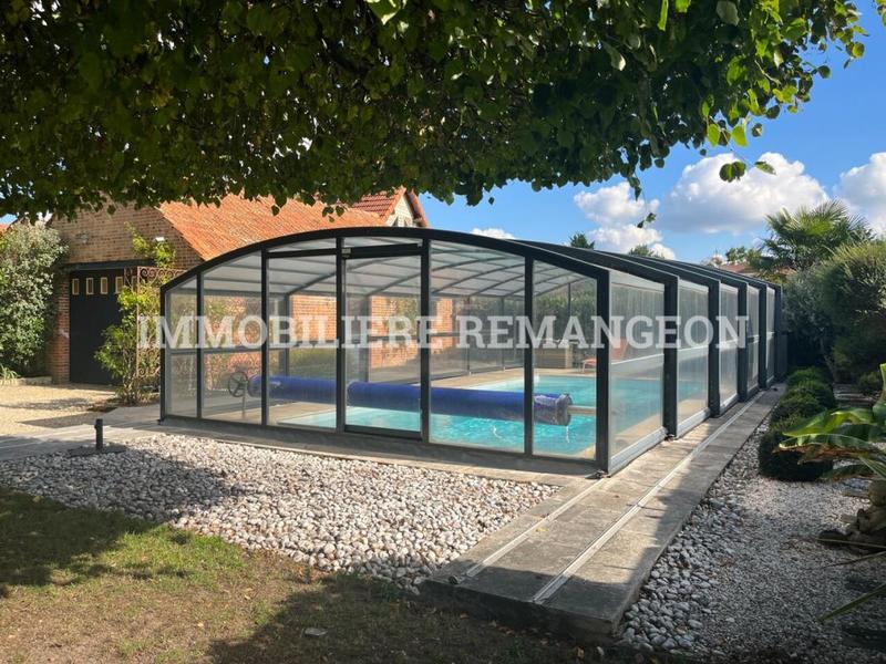 Demeure - 235 m² - 8 pièces