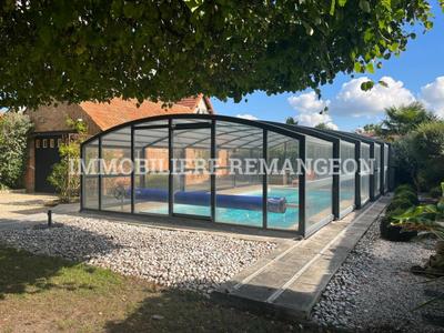 Demeure - 235 m² - 8 pièces