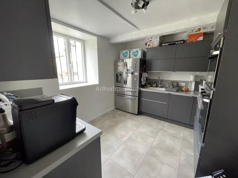 Maison - 204 m² - 8 pièces