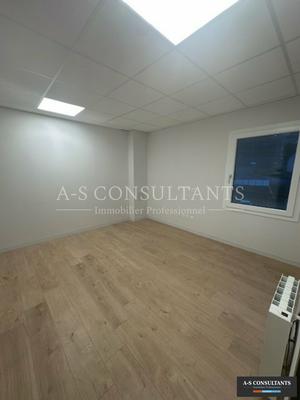 Bureau - 90 m²