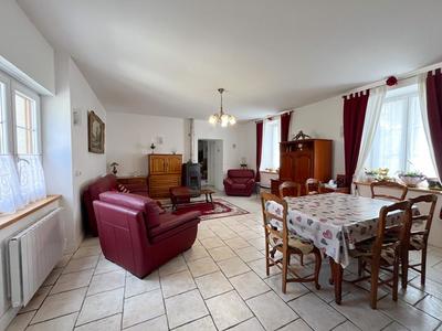 Maison - 92 m² - 5 pièces