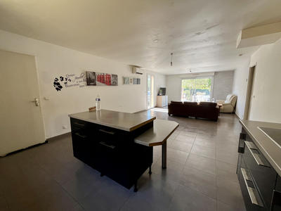 Villa - 99 m² - 5 pièces