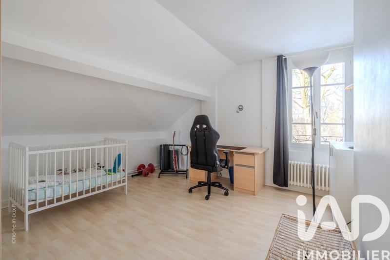Maison - 200 m² - 8 pièces