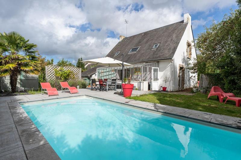 Maison - 202 m² - 6 pièces