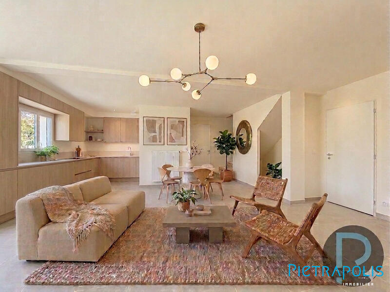 Maison - 100 m² - 5 pièces