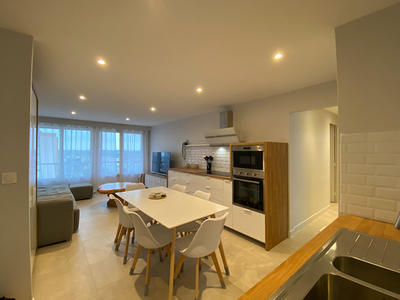 Chambre - 93 m² - 4 pièces