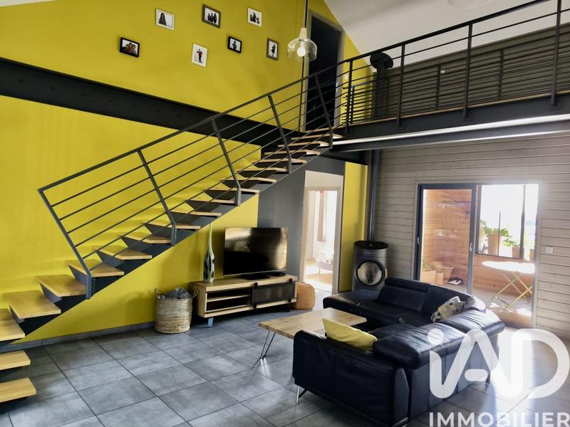 Loft - 140 m² - 5 pièces