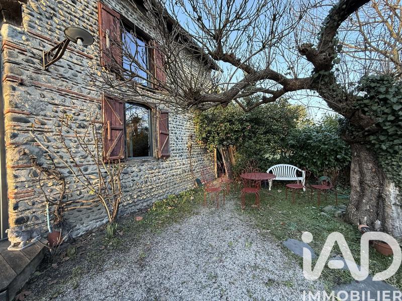 Maison - 228 m² - 7 pièces