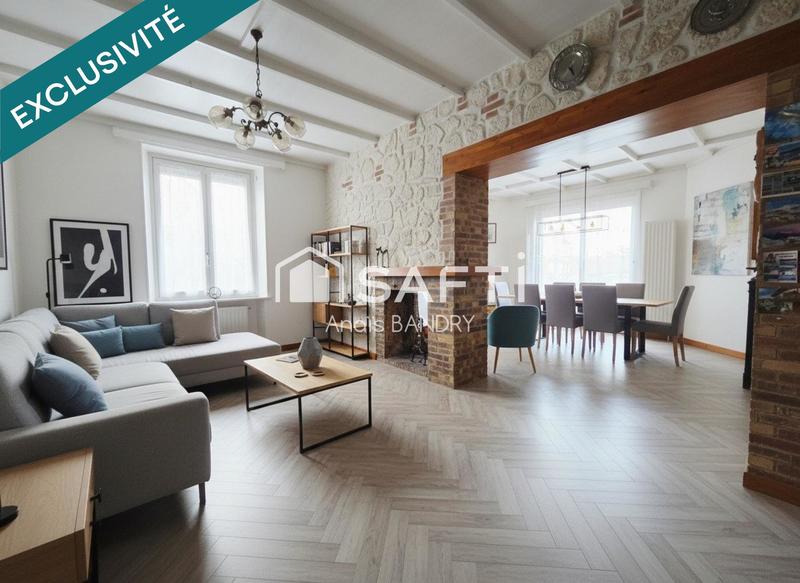 Maison - 159 m² - 8 pièces