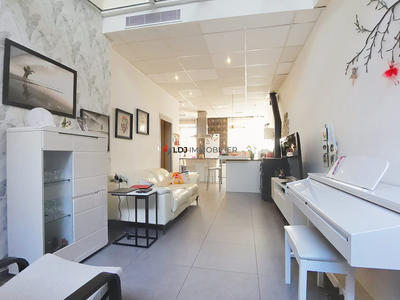 Maison - 196 m² - 5 pièces