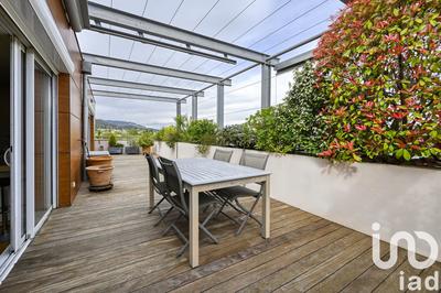 Appartement - 162 m² - 6 pièces