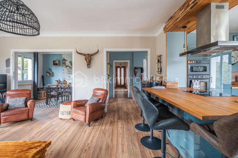 Appartement - 100 m² - 3 pièces