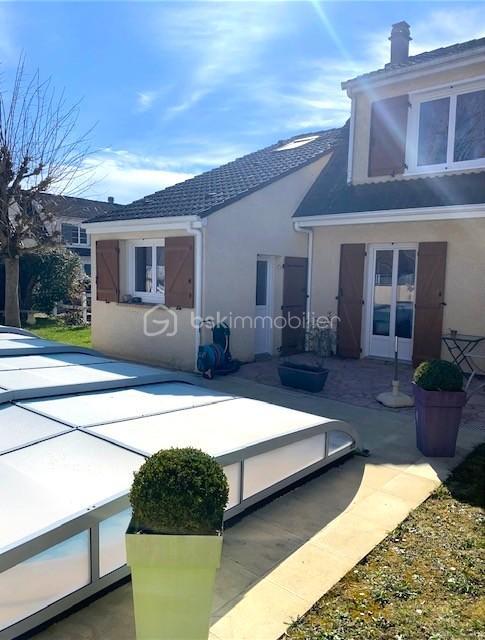 Maison - 110 m² - 5 pièces