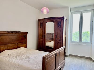 Maison traditionnelle - 222 m² - 6 pièces