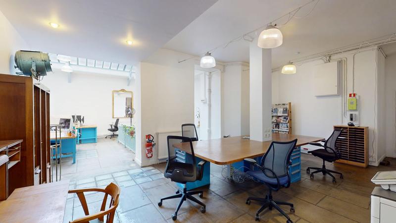 Local commercial - 353 m² - 10 pièces