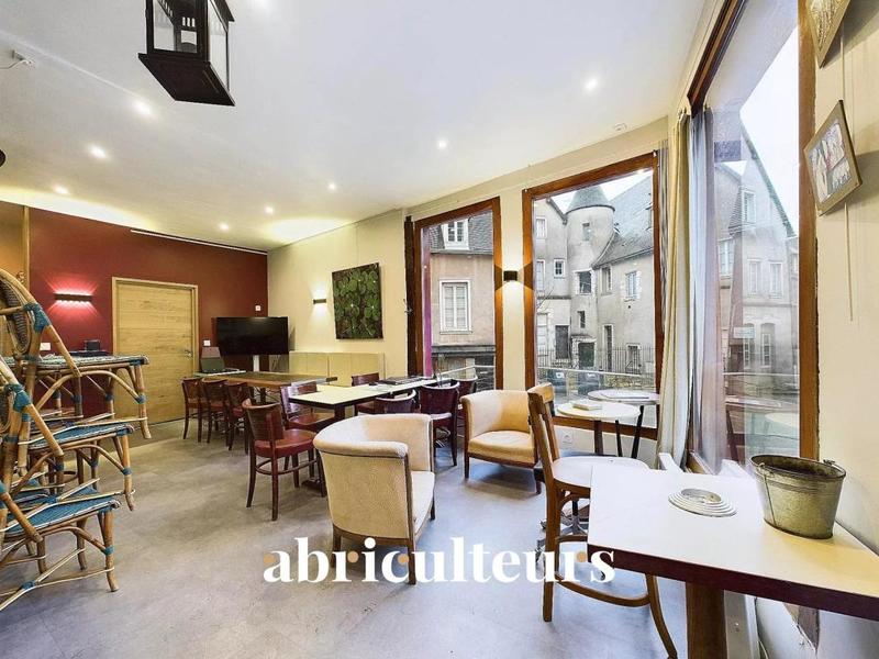 Local commercial - 152 m²