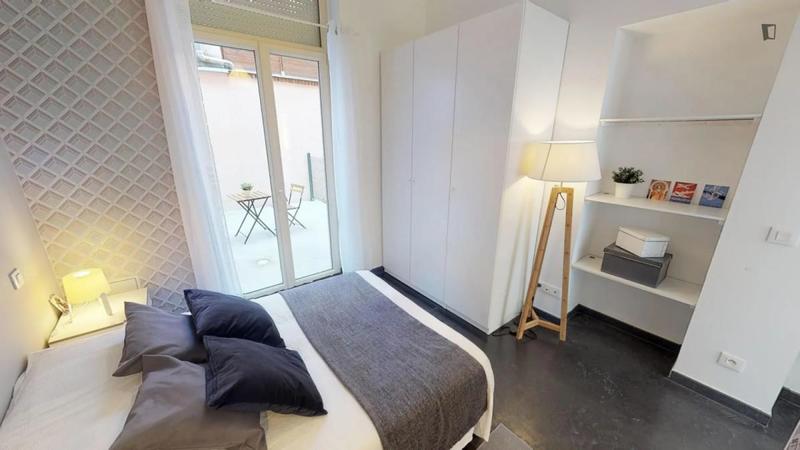 Chambre - 12 m² - 5 pièces