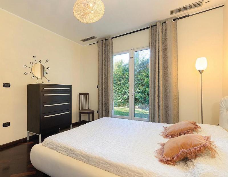 Villa - 282 m² - 8 pièces