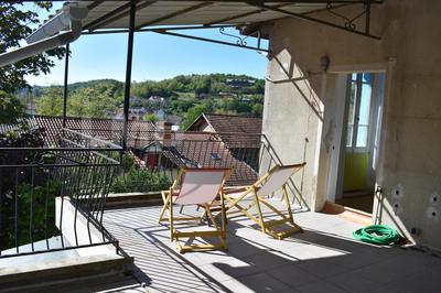 Maison - 90 m² - 6 pièces