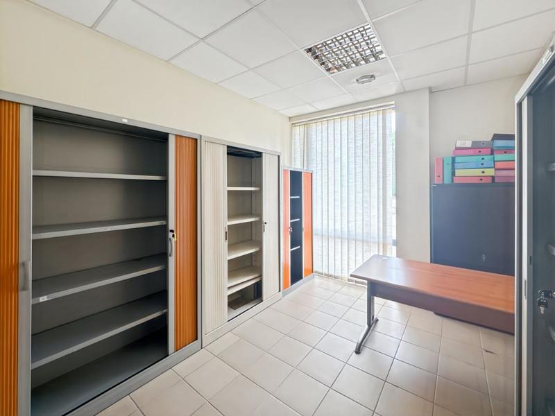 Bureau - 425 m²