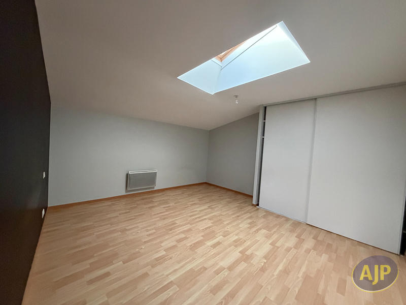 Appartement - 80 m² - 3 pièces