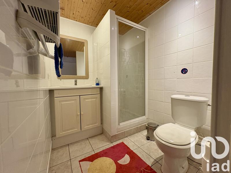 Maison - 225 m² - 9 pièces