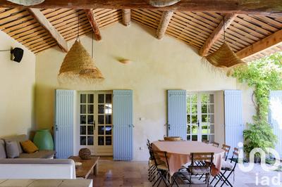 Maison - 219 m² - 10 pièces