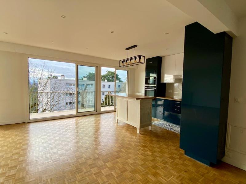 Appartement - 99 m² - 4 pièces