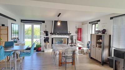 Maison en pierre - 340 m² - 8 pièces