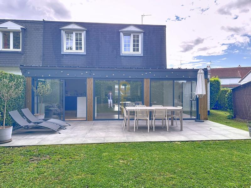 Maison - 121 m² - 5 pièces