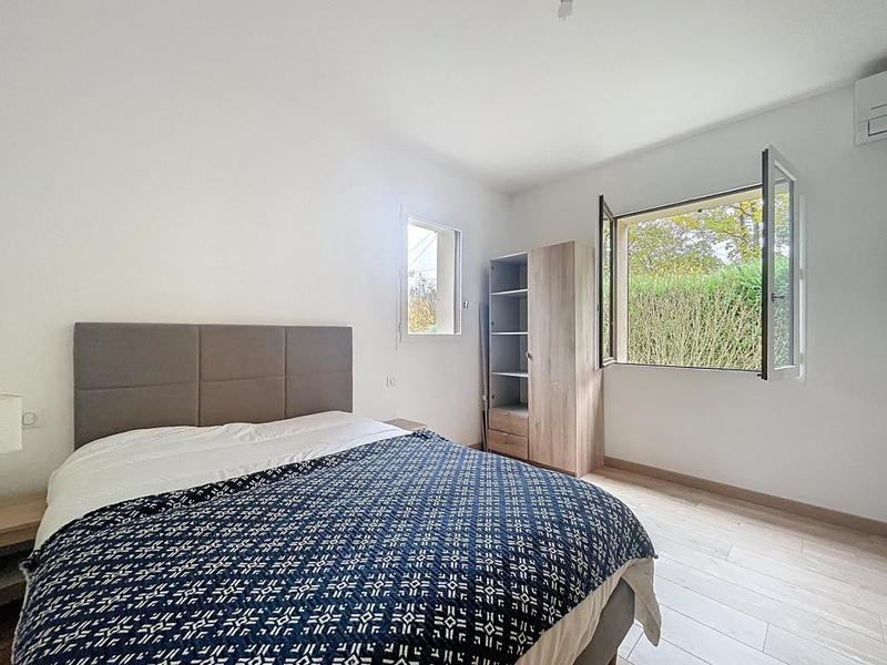 Pavillon - 150 m² - 6 pièces