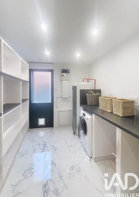 Maison - 195 m² - 5 pièces