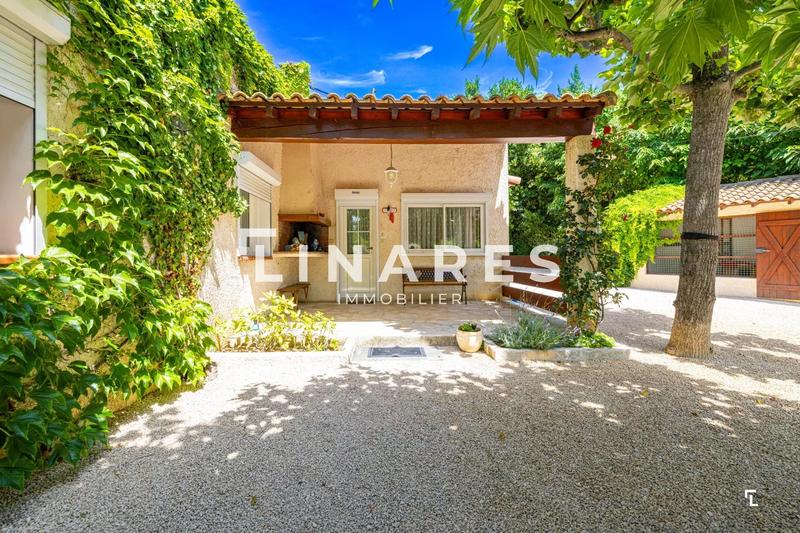 Maison - 190 m² - 5 pièces