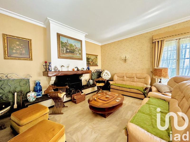 Maison - 202 m² - 8 pièces