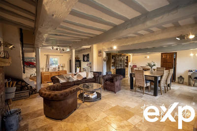 Maison - 268 m² - 11 pièces