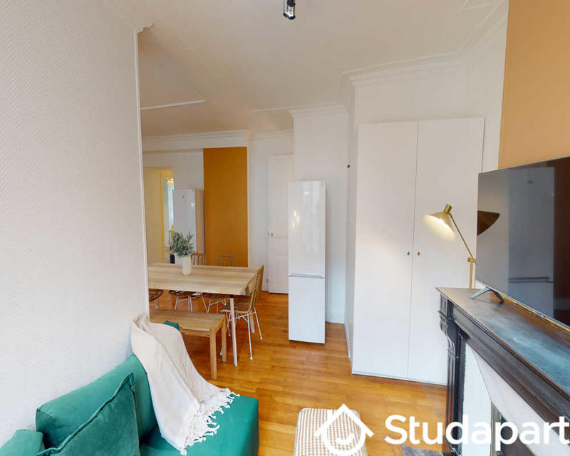 Chambre - 160 m² - 1 pièce