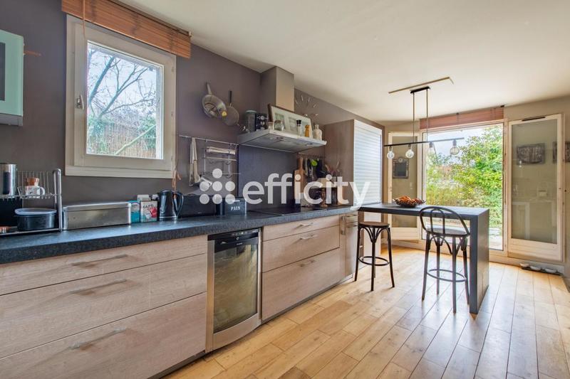 Maison - 188 m² - 7 pièces