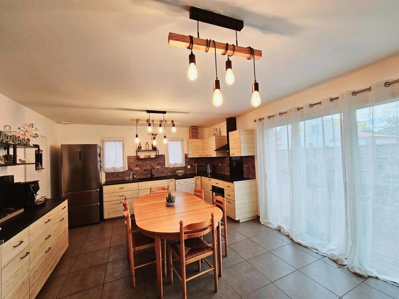 Maison - 106 m² - 4 pièces