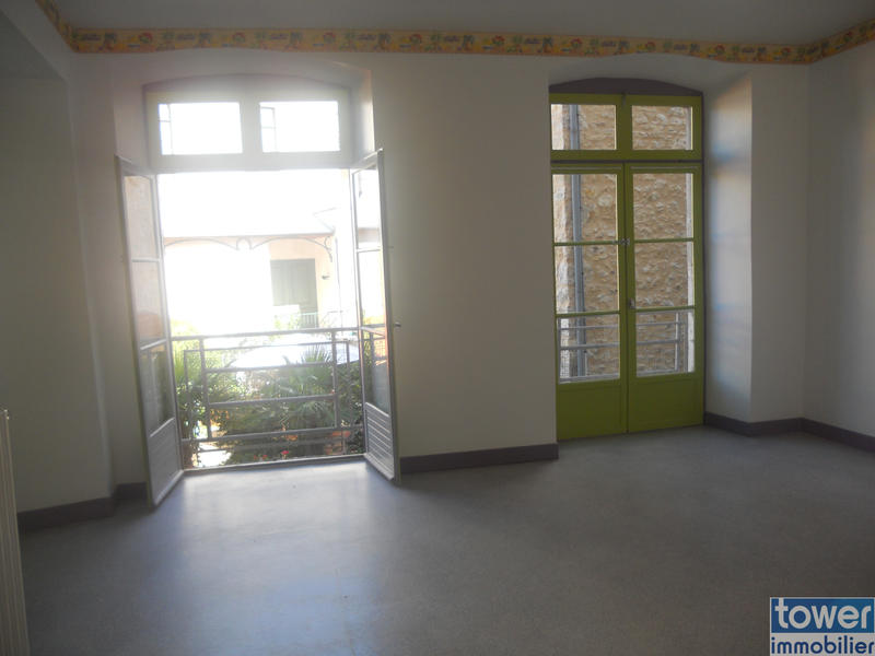 Maison - 294 m² - 12 pièces