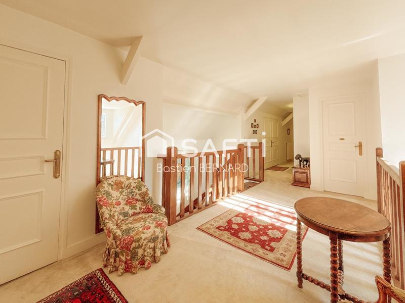 Maison - 196 m² - 6 pièces