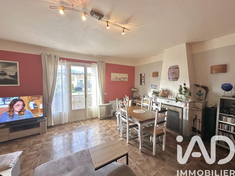 Maison - 217 m² - 5 pièces