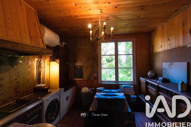 Maison - 185 m² - 8 pièces