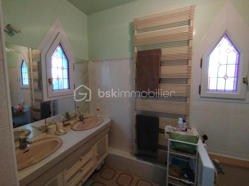 Appartement - 93 m² - 4 pièces