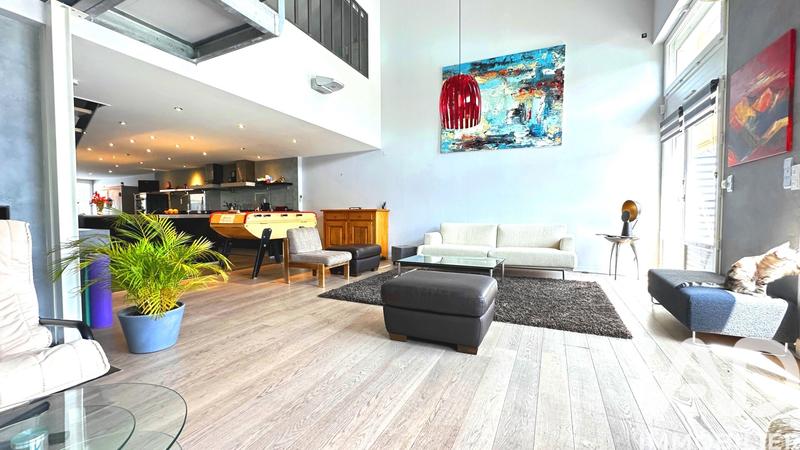 Maison - 184 m² - 11 pièces