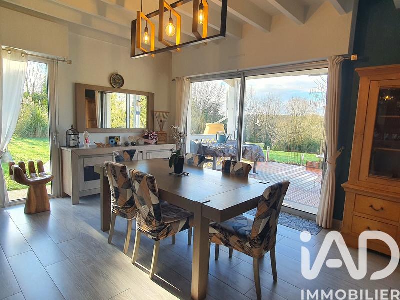 Maison de maîtres - 250 m² - 8 pièces