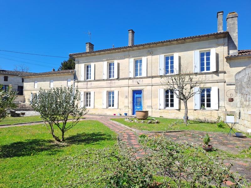 Maison bourgeoise - 283 m² - 7 pièces