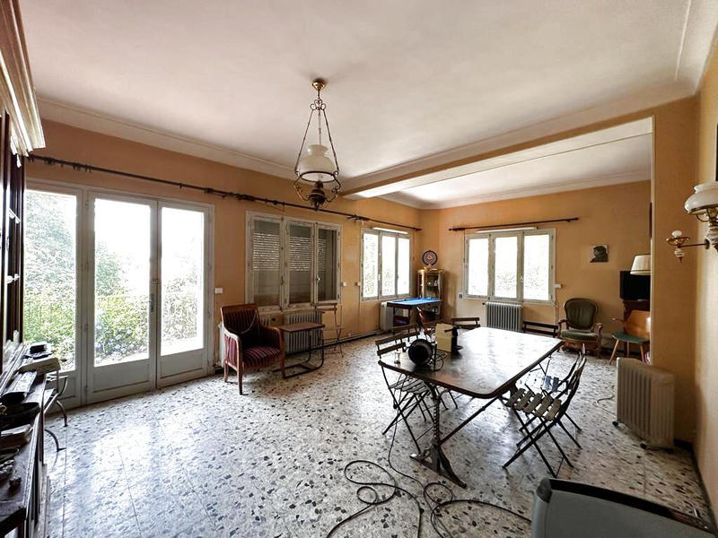 Maison - 206 m² - 7 pièces