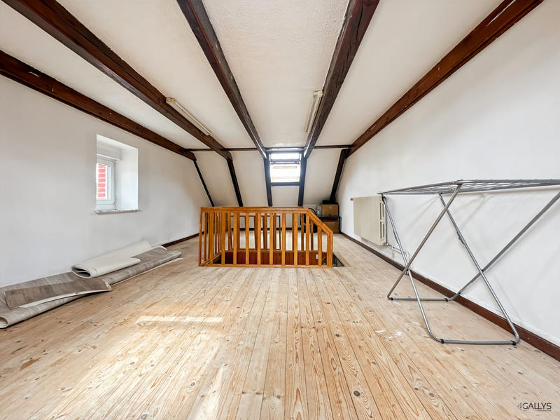 Appartement - 90 m² - 5 pièces