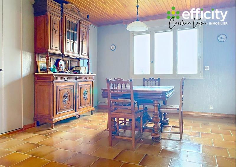 Maison - 310 m² - 6 pièces