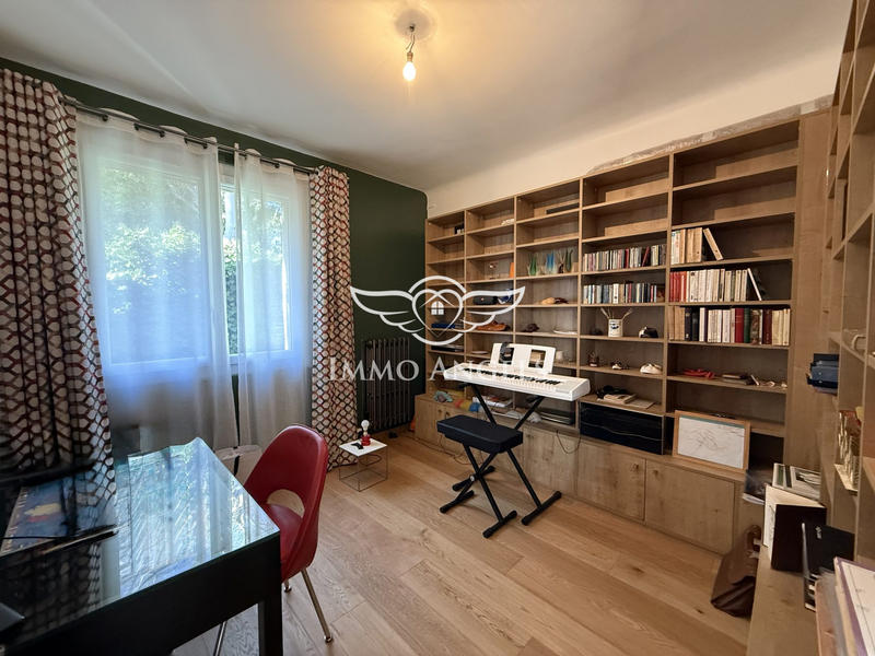 Appartement - 98 m² - 4 pièces